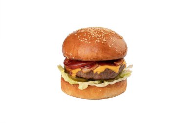 Çizburger beyaz arka planda izole edilmiş. Fast food