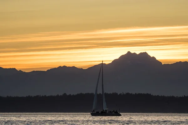 Sunset Sail en el coche de S / V Neptune — Foto de Stock