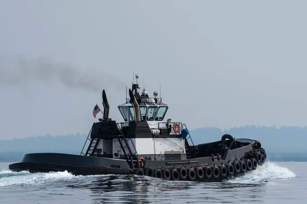 Ocean Going Tug En marcha en Puget Sound — Foto de Stock