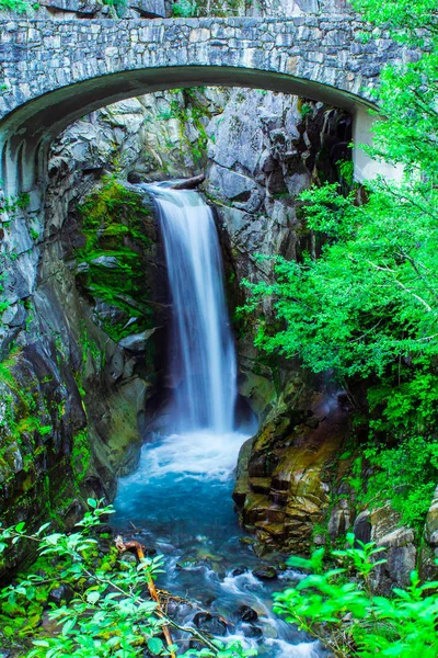 Christine Falls perto da entrada do Parque Nacional Mount Rainier — Fotografia de Stock