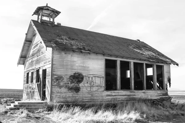 Weathered Schoolhouse dans le Washington rural — Photo