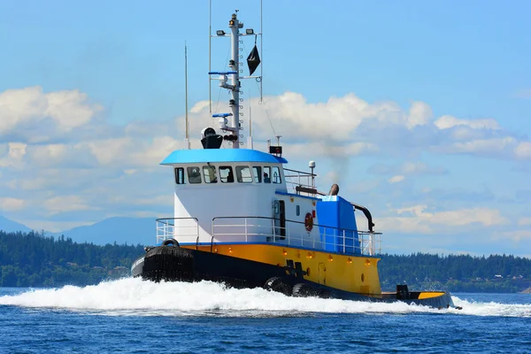 Ocean Going Tug En marcha en Puget Sound — Foto de Stock