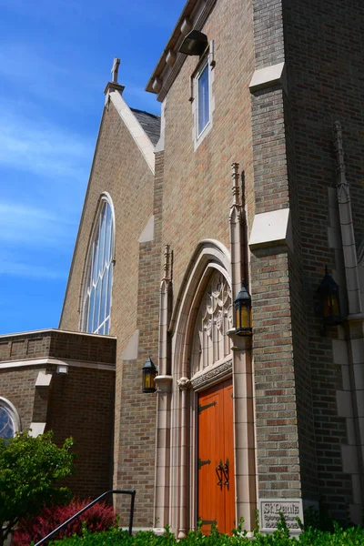 Iglesia gótica en Bellingham, WA el día soleado — Foto de Stock