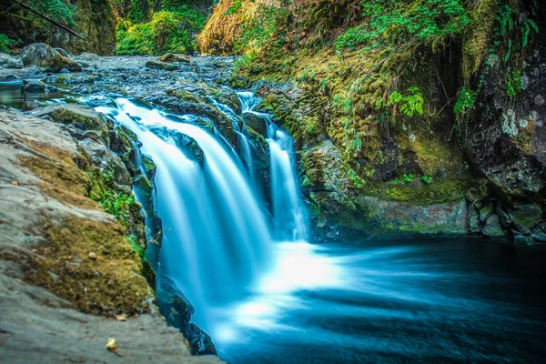 Punchbowl inferior cai — Fotografia de Stock