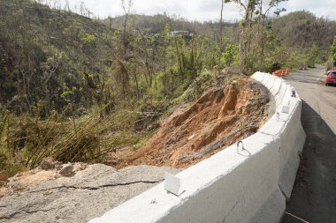 Maria Kasırgası 'ndan yol hasarı, Eylül 2017