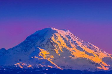 Mount Rainier günbatımı