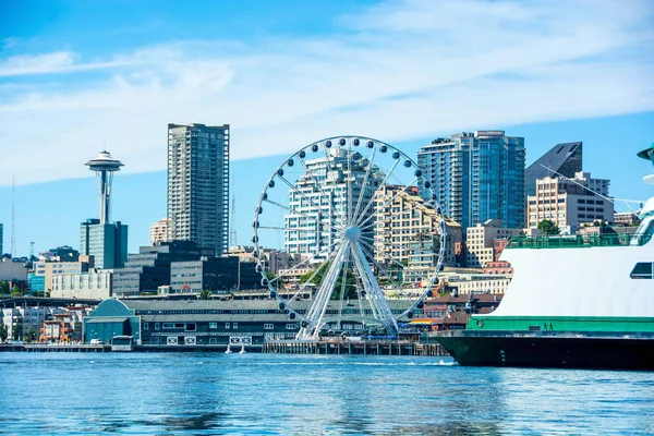 Seattle Citycape con Washington State Ferry — Foto Stock