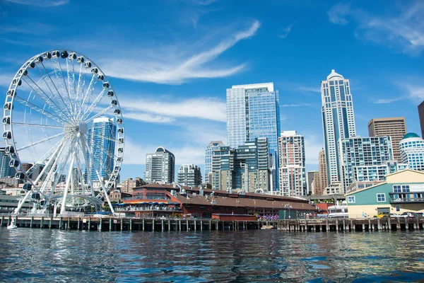 Ruota panoramica sul lungomare di Seattle — Foto Stock