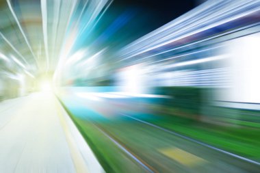 Şangay Çin 'deki hafif tren istasyonunun modern mimarisi..