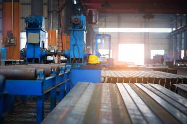 Tersanede demir atölyesi.