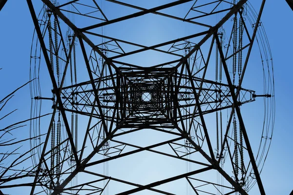 Detalj Pylon Mot Blå Himmel Högspänning Elektriska Pelare Från Nedan — Stockfoto