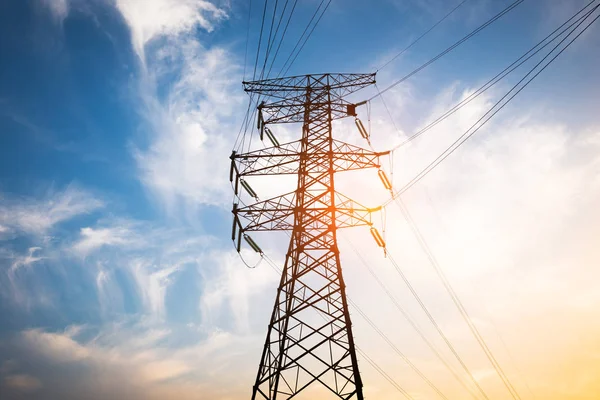 Tinggi Tegangan Post High Voltage Menara Latar Belakang Langit — Stok Foto