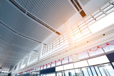 Ofis binasındaki cam duvar.