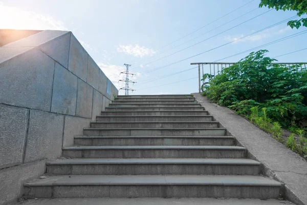 Trappor Den Utomhus Bar Himmel Abstrakt Stadslandskapet — Stockfoto