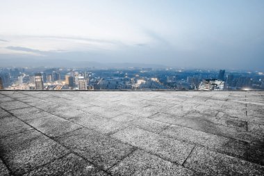 Cityscape ve Chongqing görünümünde boş yerden bulut gökyüzünde manzarası