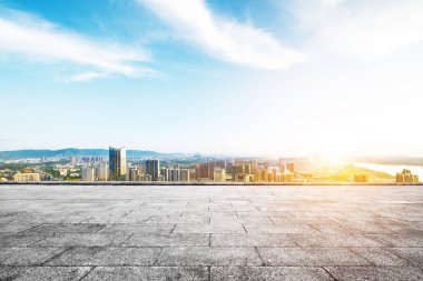 Cityscape ve Chongqing görünümünde boş yerden bulut gökyüzünde manzarası