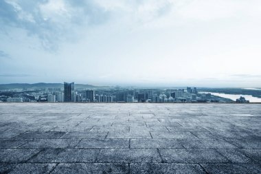 Cityscape ve Chongqing görünümünde boş yerden bulut gökyüzünde manzarası