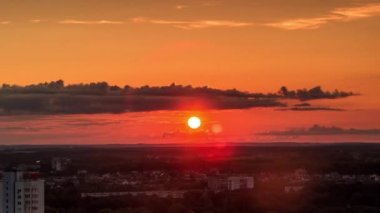 Gün batımını şehrin üzerinde geçirin