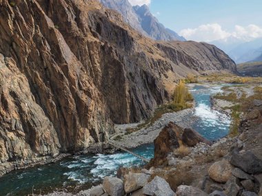 Gupis Gölü sonbahar, Ghizer Vadisi, Kuzey Pakistan