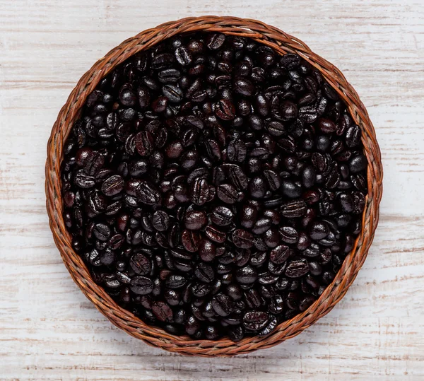 Granos de café negro tostados —  Fotos de Stock