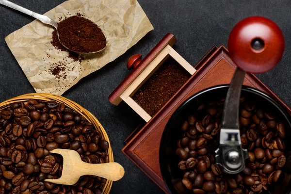 Coffee Grinder with Brown Roasted Coffee Beans — Stock Photo, Image