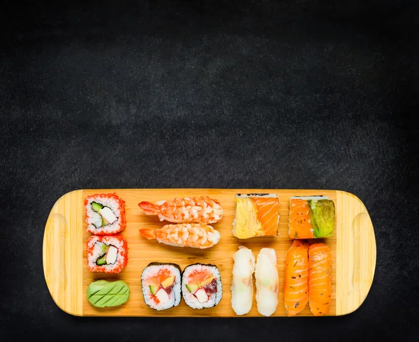 Sushi e Sashimi com espaço de cópia — Fotografia de Stock