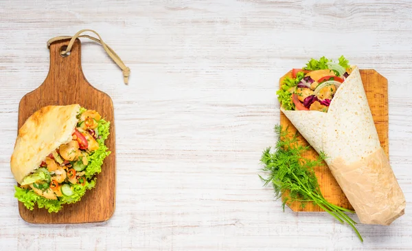 Sanduíche turco e Shawarma com espaço de cópia — Fotografia de Stock