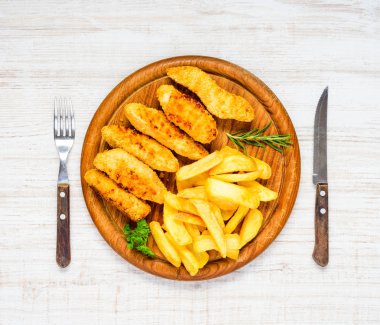 Tavuk parmak patates kızartması Fast Food ile