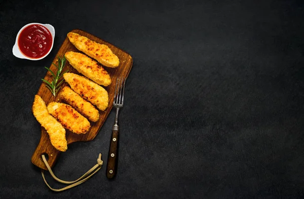 Chicken Nuggets mit Ketchup und Copy Space — Stockfoto