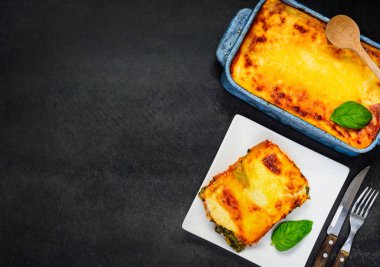 Kopya alanı lazanya makarna ile