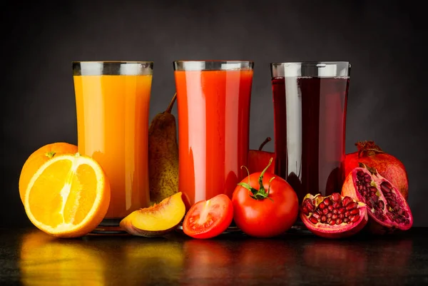 Vers Fruit sap drinken in glas — Stockfoto