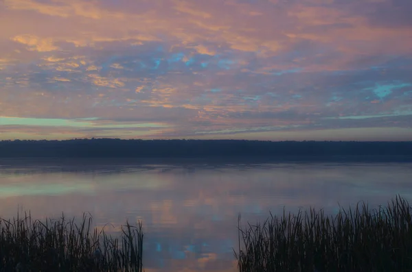 Şafakta Zemborzycki Gölü