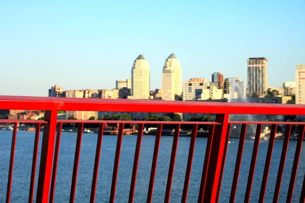 Vue de la ville de Dnepr depuis le nouveau pont — Photo