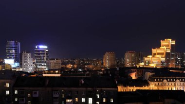 Merkezi Dnipro şehir geceleri (Dnepr, Dnepropetrovsk, Dnipropetrovsk), Ukrayna görüntüleyin.