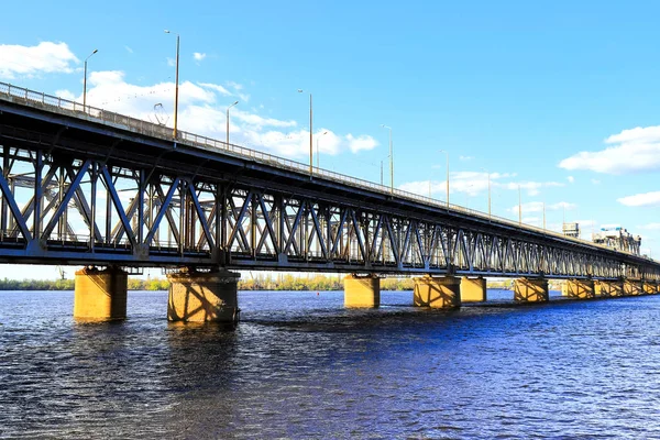Dvouvrstvá Most Železniční Cesty Přes Řeku Dněpr Dněpr City Dnepropetrovsk — Stock fotografie