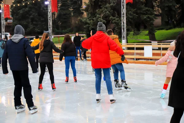 Winter Ice Rink People Have Fun Skating Ice Active Family — 스톡 사진
