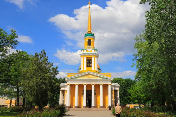Hermosa Iglesia Cristiana Ortodoxa Con Cúpulas Oro Iglesia Transfiguración Catedral — Foto de Stock