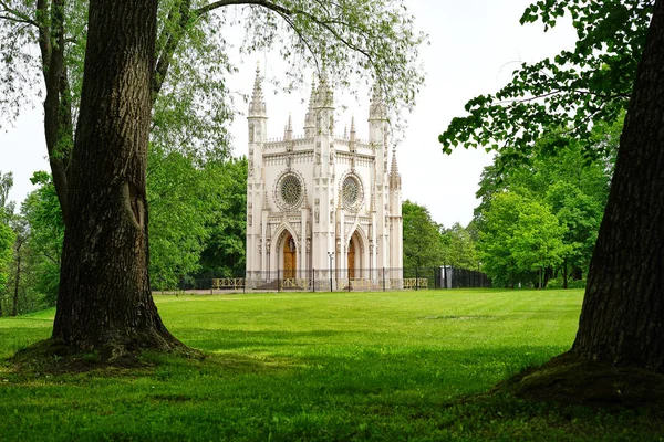 Gotik Şapel Peterhof