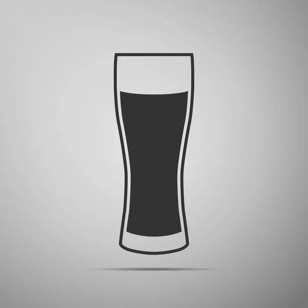 Bicchiere di birra icona piatta su sfondo grigio. Illustratore Adobe — Vettoriale Stock