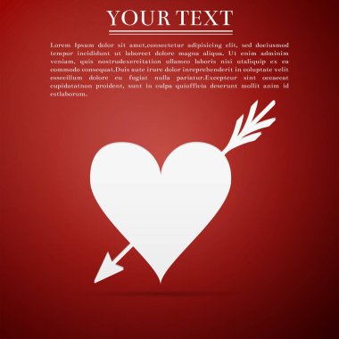 Amour simgesi üzerinde kırmızı arka plan izole kalp ve ok simgesi olan. İşareti seviyorum. Sevgililer sembolü. Düz tasarım. Vektör çizim
