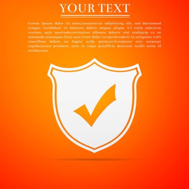 Onay işareti simgesi turuncu zemin üzerine izole kalkan. Düz tasarım. Vektör çizim