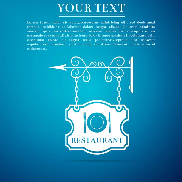 Vintage πινακίδα υπαίθριας διαφήμισης με κείμενο εστιατόριο και μαχαιροπίρουνα, πιάτο, πιρούνι, μαχαίρι εικονίδιο απομονώνονται σε μπλε φόντο. Το εστιατόριο σημάδι. Επίπεδη σχεδίαση. Εικονογράφηση διάνυσμα — Διανυσματικό Αρχείο
