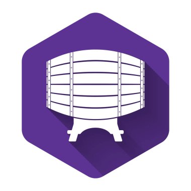 Askıdaki beyaz tahta varil uzun gölgeli izole edilmiş. Mor altıgen düğmesi. Vektör İllüstrasyonu