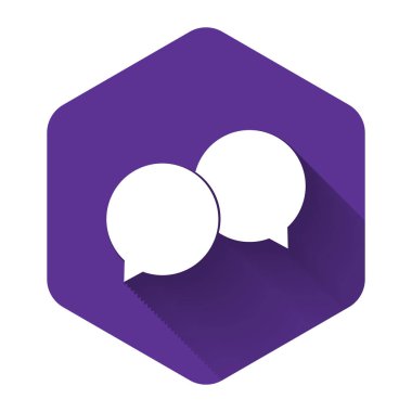 Beyaz boş konuşma baloncukları ikonu uzun gölgeli izole edilmiş. Mor altıgen düğmesi. Vektör İllüstrasyonu