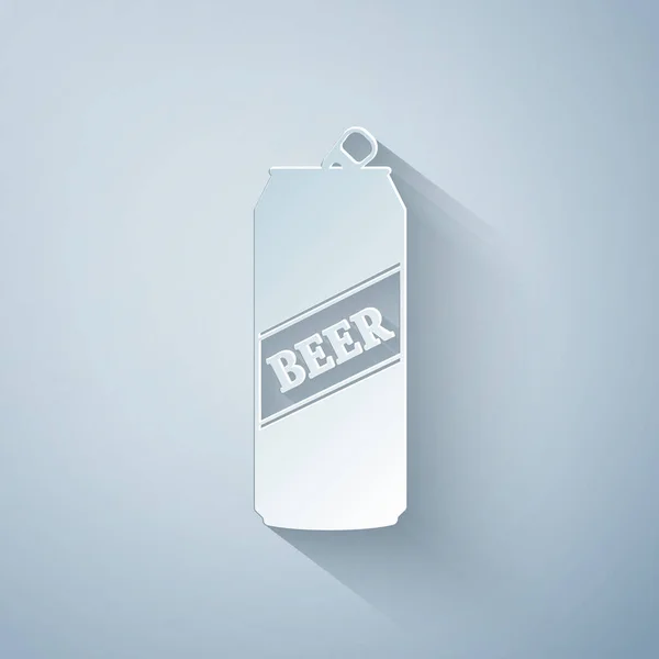 Papel cortado Ícone de lata de cerveja isolado no fundo cinza. Estilo de arte de papel. Ilustração vetorial — Vetor de Stock