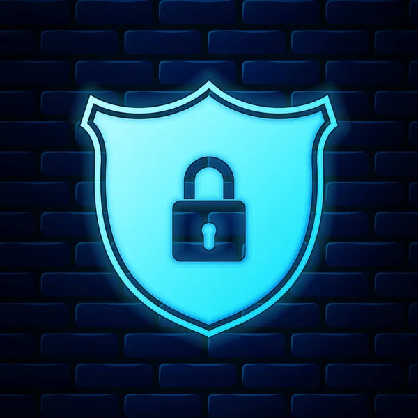 Segurança brilhante neon Shield com ícone de bloqueio isolado no fundo da parede de tijolo. Proteção, segurança, segurança por senha. Firewall sinal de privacidade de acesso. Ilustração vetorial — Vetor de Stock