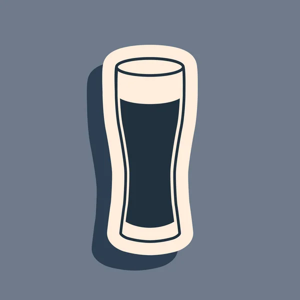 Zwart glas bier pictogram geïsoleerd op grijze achtergrond. Lange schaduw stijl. Vector Illustratie — Stockvector