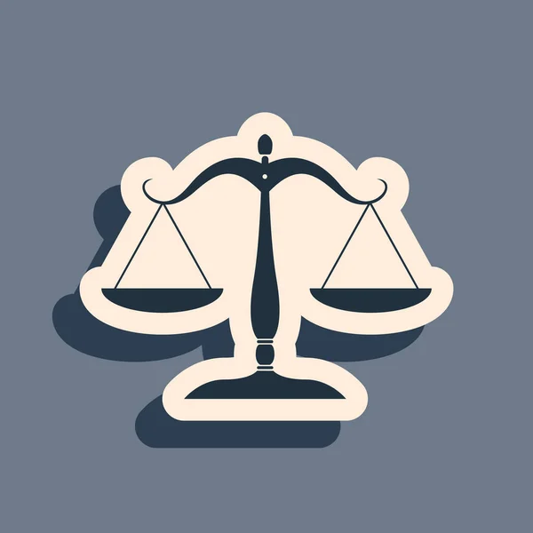 Fekete Scales of Justice ikon elszigetelt szürke háttérrel. A bíróság szimbóluma. Mérlegtábla. Hosszú árnyék stílus. Vektorillusztráció — Stock Vector