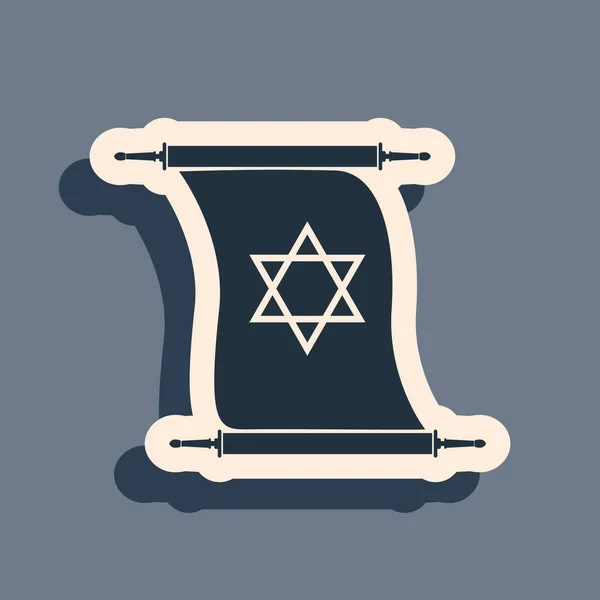 Μαύρο εικονίδιο πάπυρου Torah απομονωμένο σε γκρι φόντο. Εβραϊκή Τορά σε εκτεταμένη μορφή. Σύμβολο Torah Book. Το αστέρι του Δαβίδ. Μια απλή περγαμηνή. Μακρύ στυλ σκιάς. Εικονογράφηση διανύσματος — Διανυσματικό Αρχείο