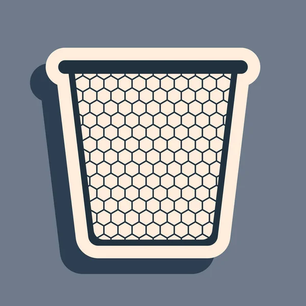 Black Trash can icon isolated on grey background. Garbage bin sign. Recycle basket icon. Office trash icon. Long shadow style. Vector Illustration — Stock Vector